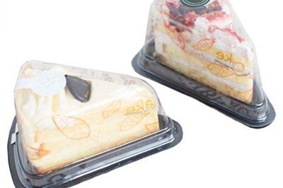 17 Disposable plastic Triangle cake container (1)