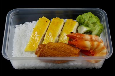 6 disposable clear food containers (1)